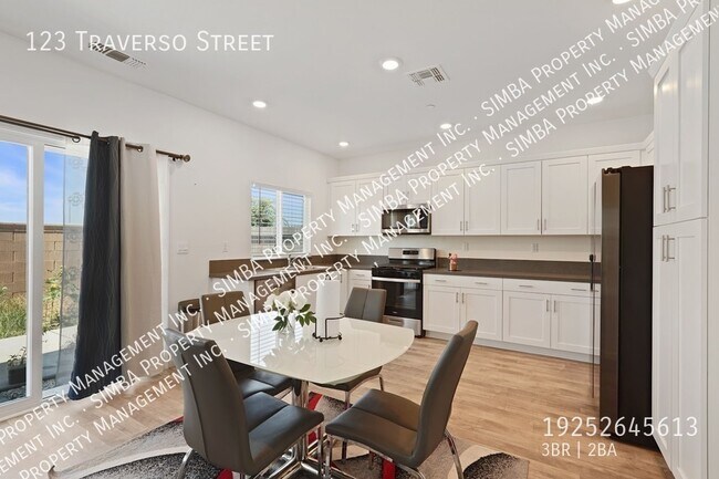 Building Photo - 123 Traverso St.