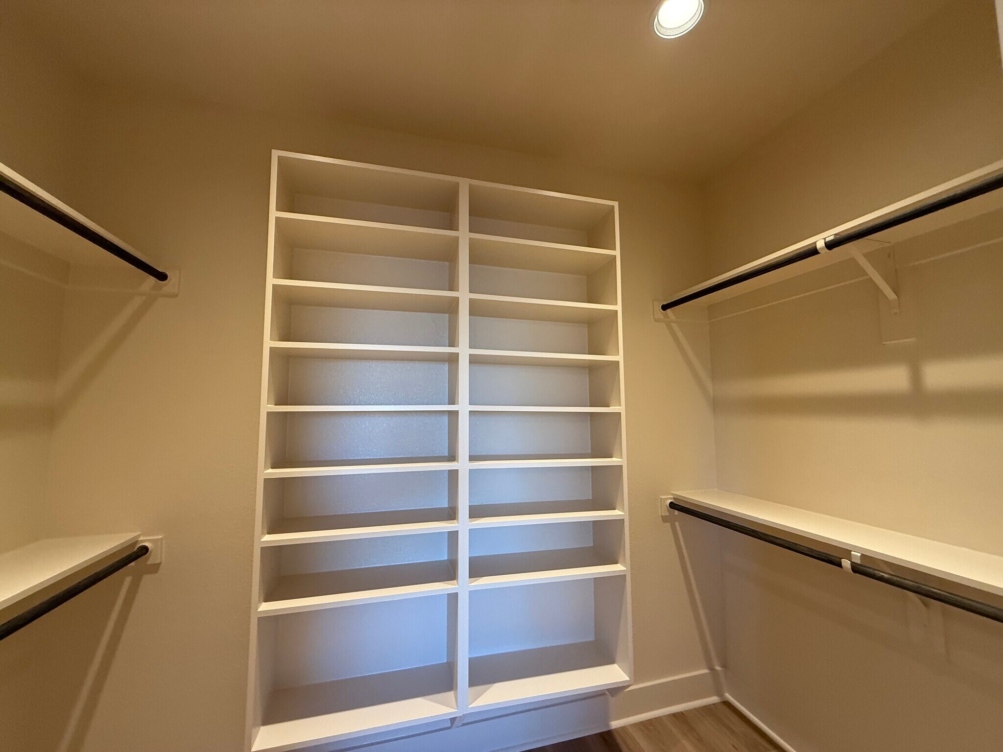 Building Photo - 207 Railroad Ave