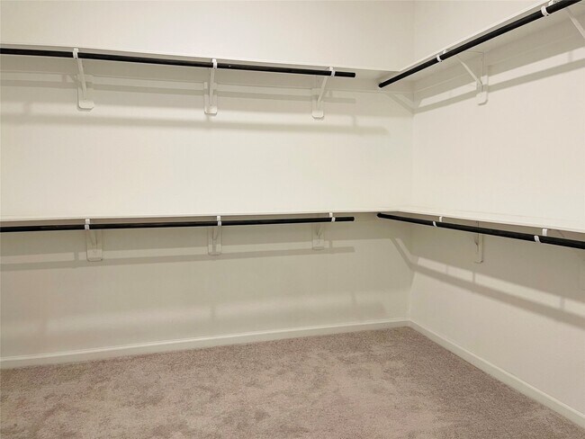 Building Photo - 3708 Rock Ledge Dr