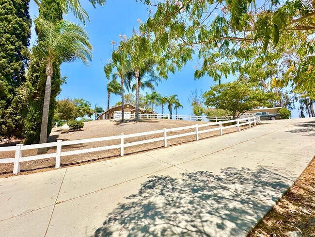 Building Photo - 31340 Aussie Ln