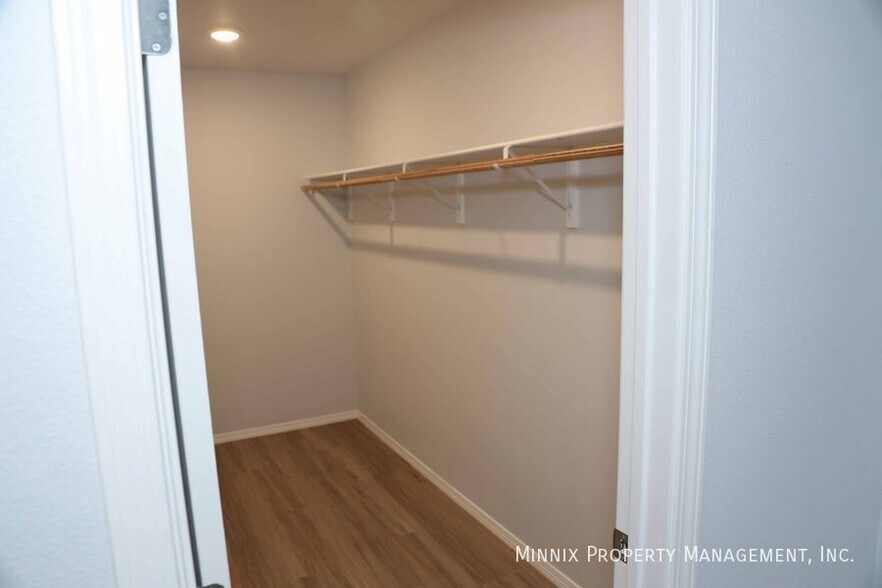 Building Photo - 1649 Wrigley Dr