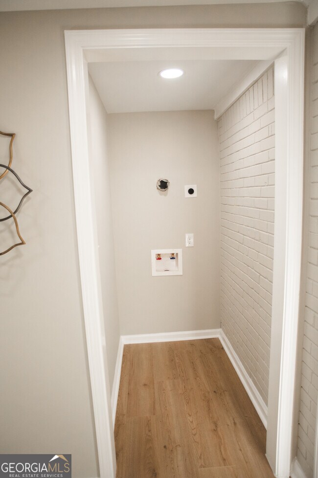 Building Photo - 3561 Misty Valley Rd