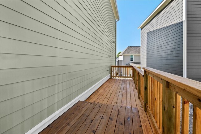 Building Photo - 913 S Wichita Ave