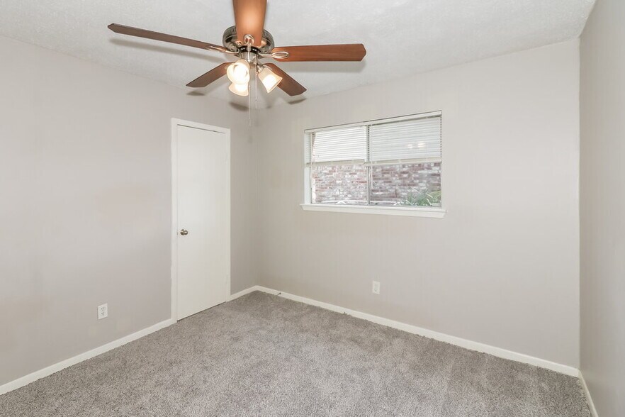 Building Photo - 23127 Briarcreek Blvd
