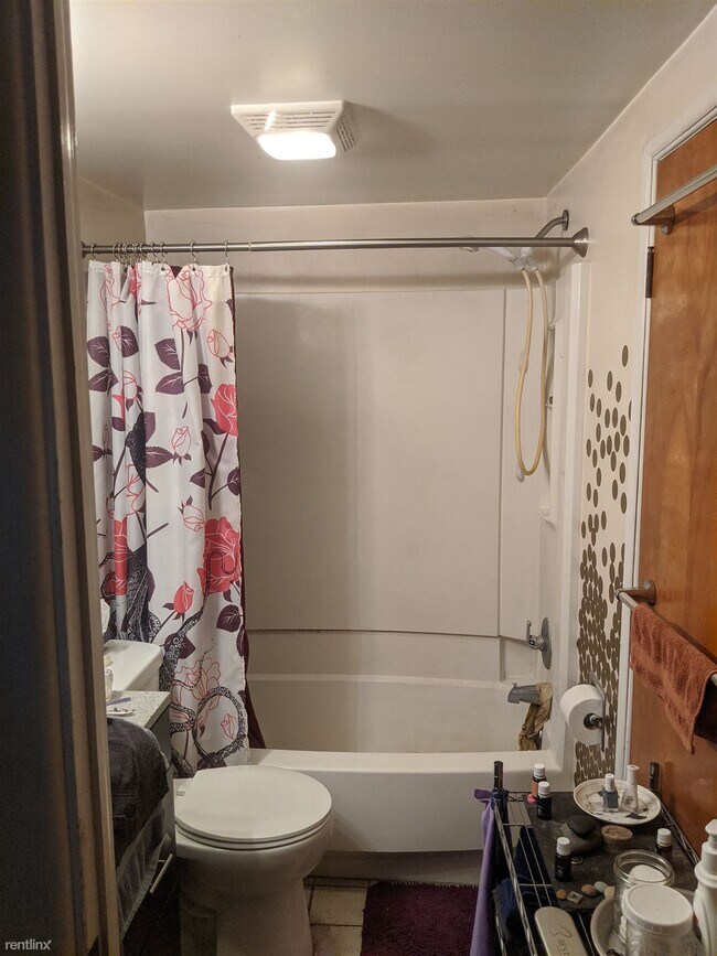 Building Photo - 2007 Stearns Ave