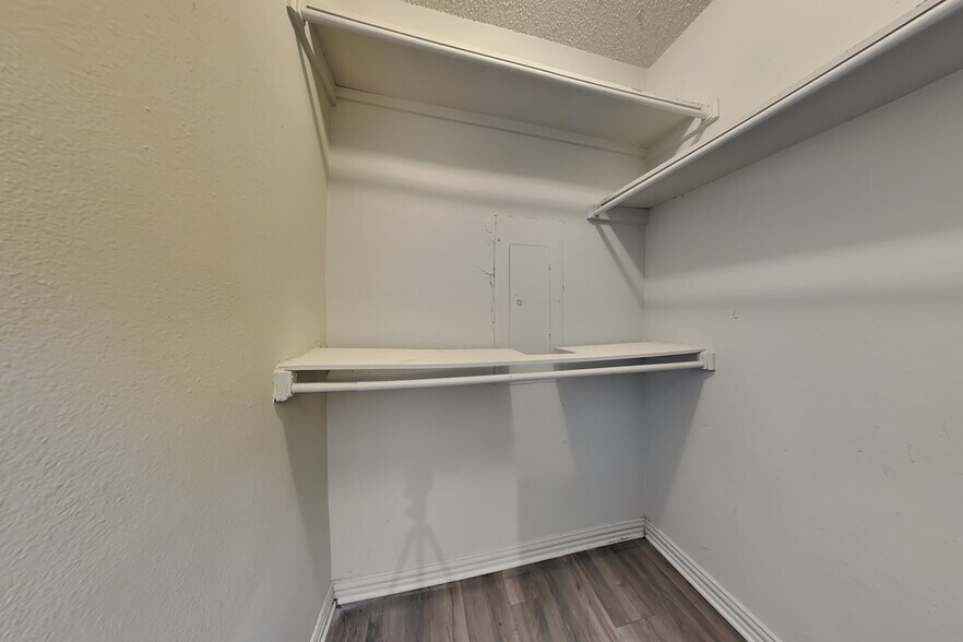 Building Photo - 11835 Garden Terrace Dr