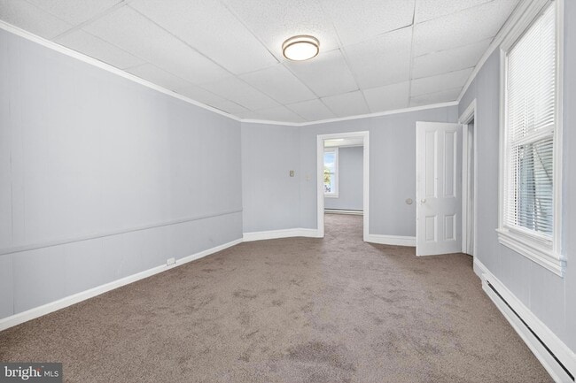 Building Photo - 214 W Division St