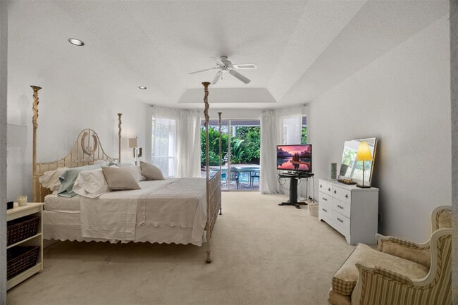 Building Photo - 1012 SW 156th Ave