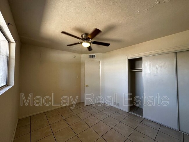 Building Photo - 7808 E Heatherbrae Ave