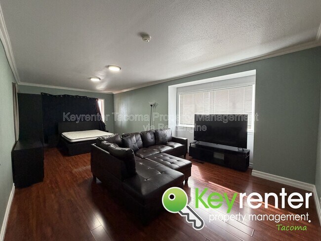 Building Photo - 8434 Tacoma Ave S