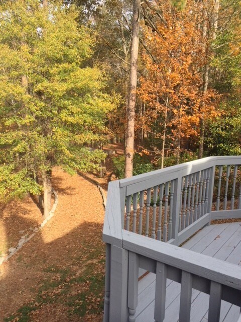 Building Photo - This beautiful brick home is located in Villa Rica and includes 6 bedrooms and 4.5 bath!