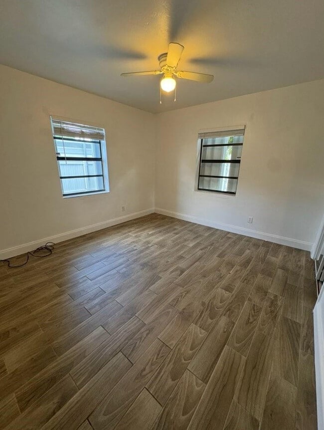 Building Photo - 221 SW 68th Ave