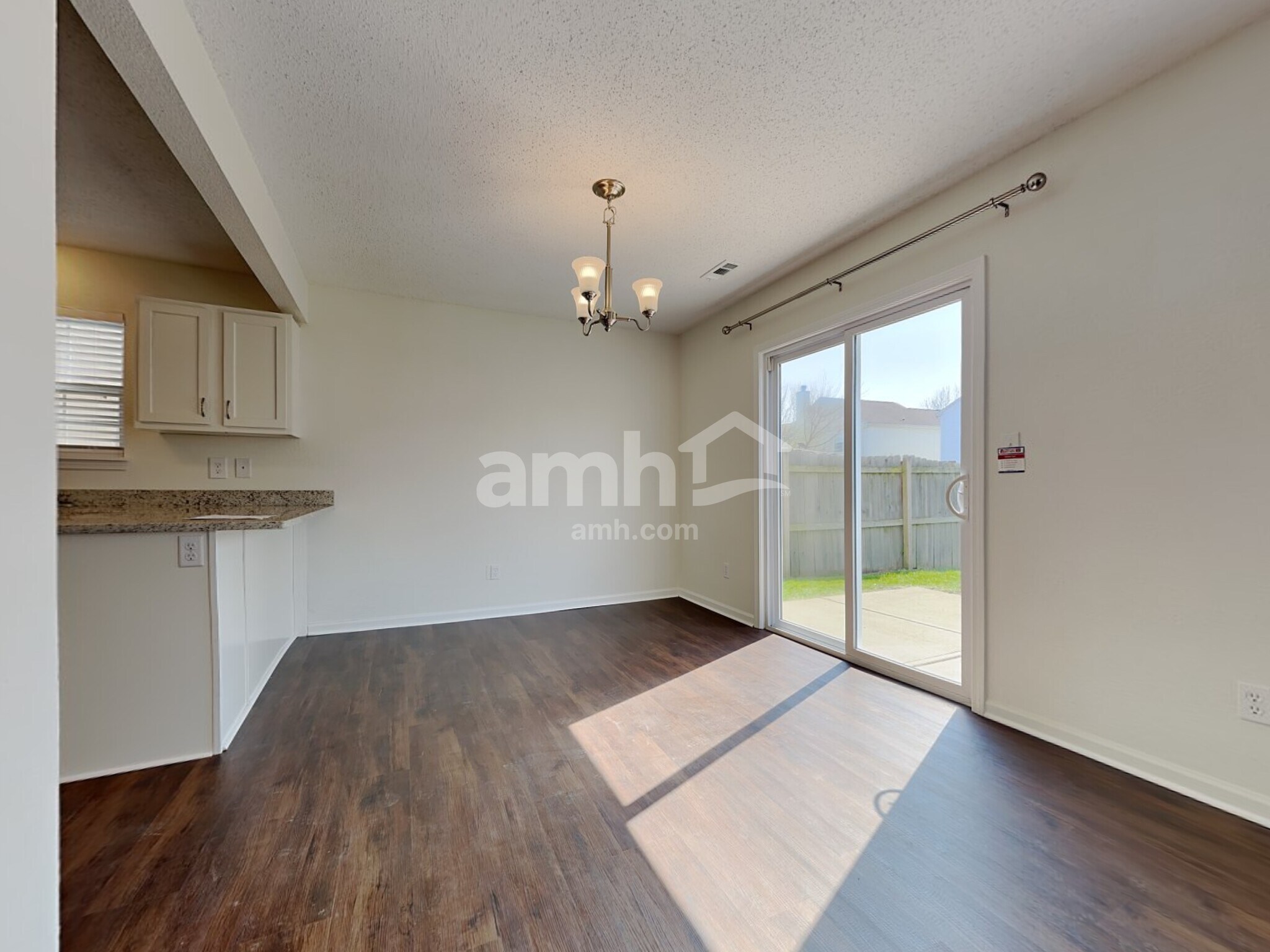 Building Photo - 7140 Kimble Dr