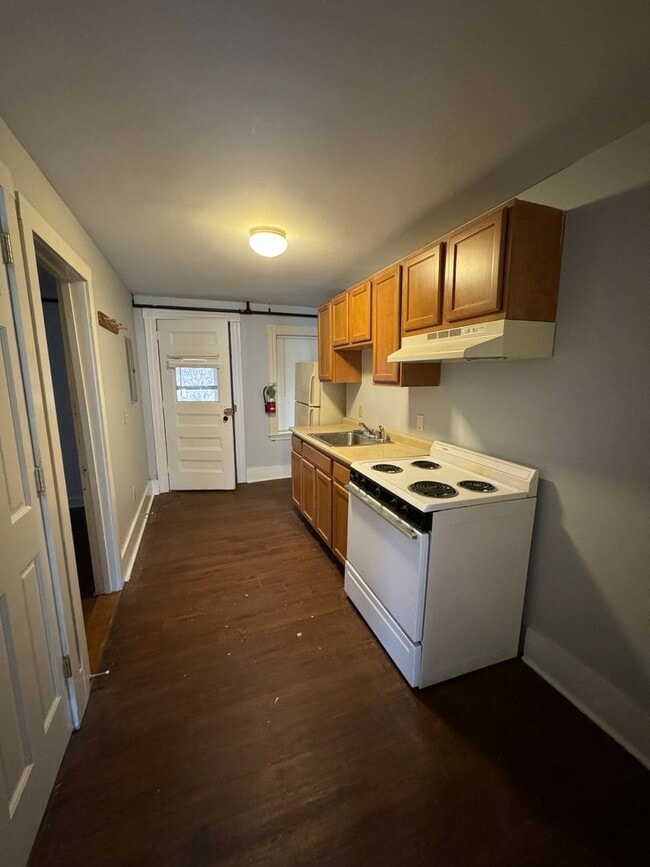 Interior Photo - 30 Main St