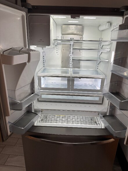 Building Photo - 1516 Carolina Ave