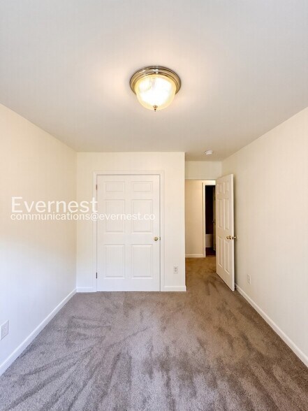 Building Photo - 3202 1st Ave