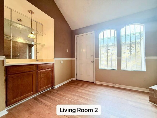 Building Photo - 6418 Gladewell Dr