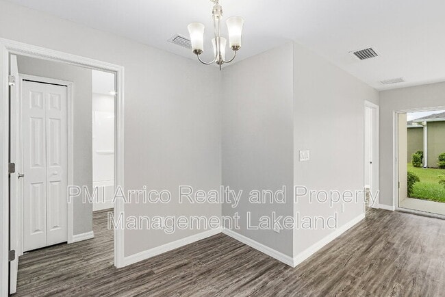 Building Photo - 1139 Indies Wy