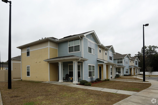 Building Photo - Palafox Landing