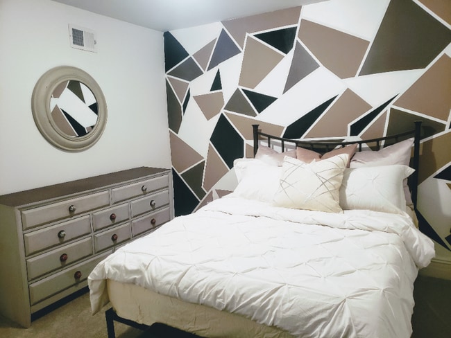 Building Photo - 628 William St