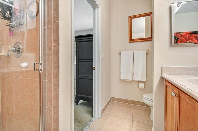 Building Photo - 1061 NW 18th Ave