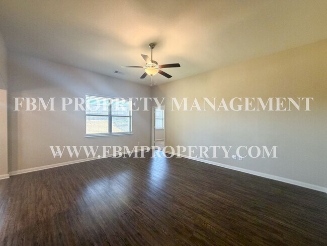 Building Photo - 5412 Persimmon Dr