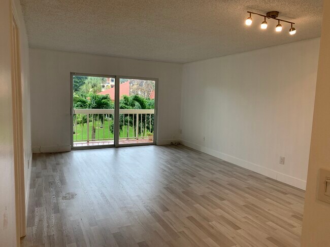 Building Photo - 7910 Camino Real
