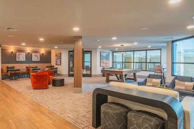 Building Photo - 15501 N Dial Blvd