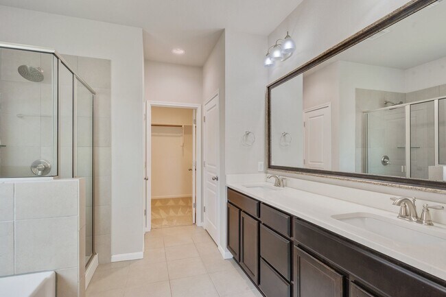 Building Photo - Spacious 4-Bedroom, 3-Bath Home – Over 2,3...