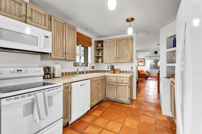 Building Photo - 52420 Avenida Juarez