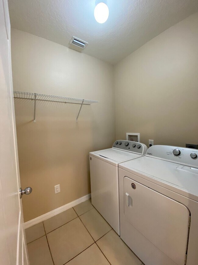 Building Photo - NOT AVAILABLE FOR SHOW UNTL OCTOBER 20TH O...