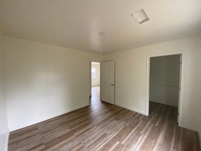 Building Photo - Newley constructed 2 BD 1 BA home in East Bakersfield