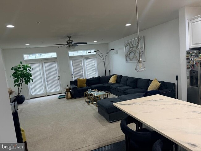 Building Photo - 7413 Matapan Dr