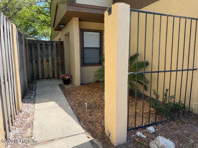 Building Photo - 5627 Pinebay Cir S