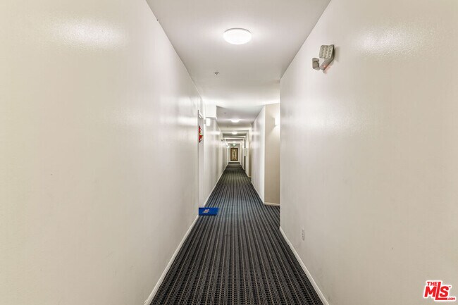 Building Photo - 4755 Templeton St
