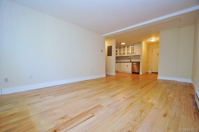 Building Photo - 407 Woodland Hills Rd
