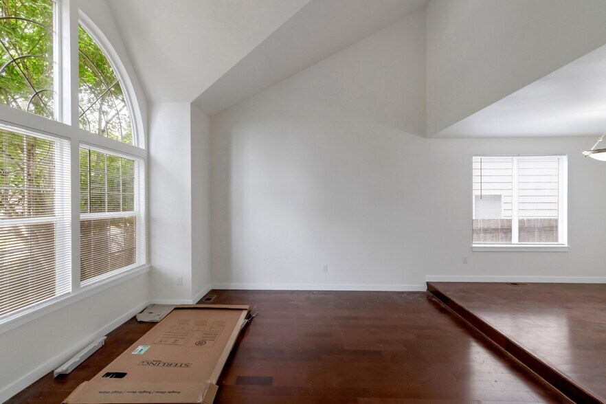 Building Photo - 13018 SE 264th Pl