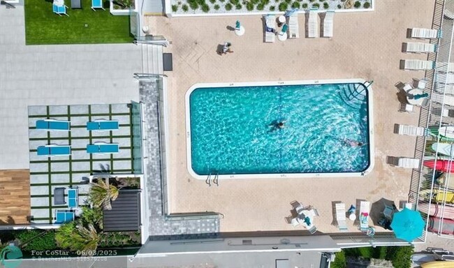 Building Photo - 3750 Galt Ocean Dr
