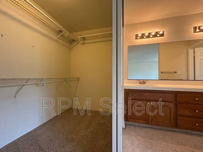 Building Photo - 1314 Jamestown Dr