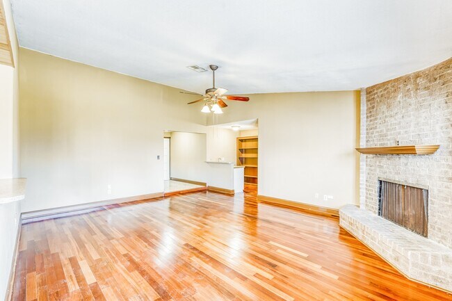 Building Photo - 21611 Glenbranch Dr