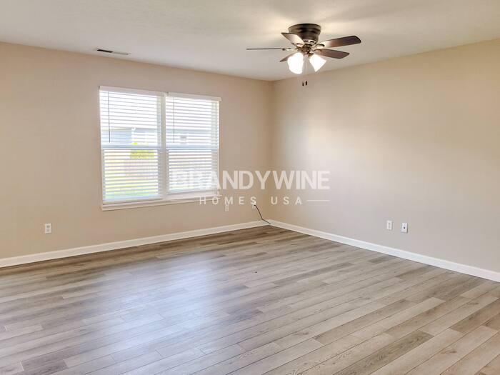 Building Photo - 11224 N Sashing Way