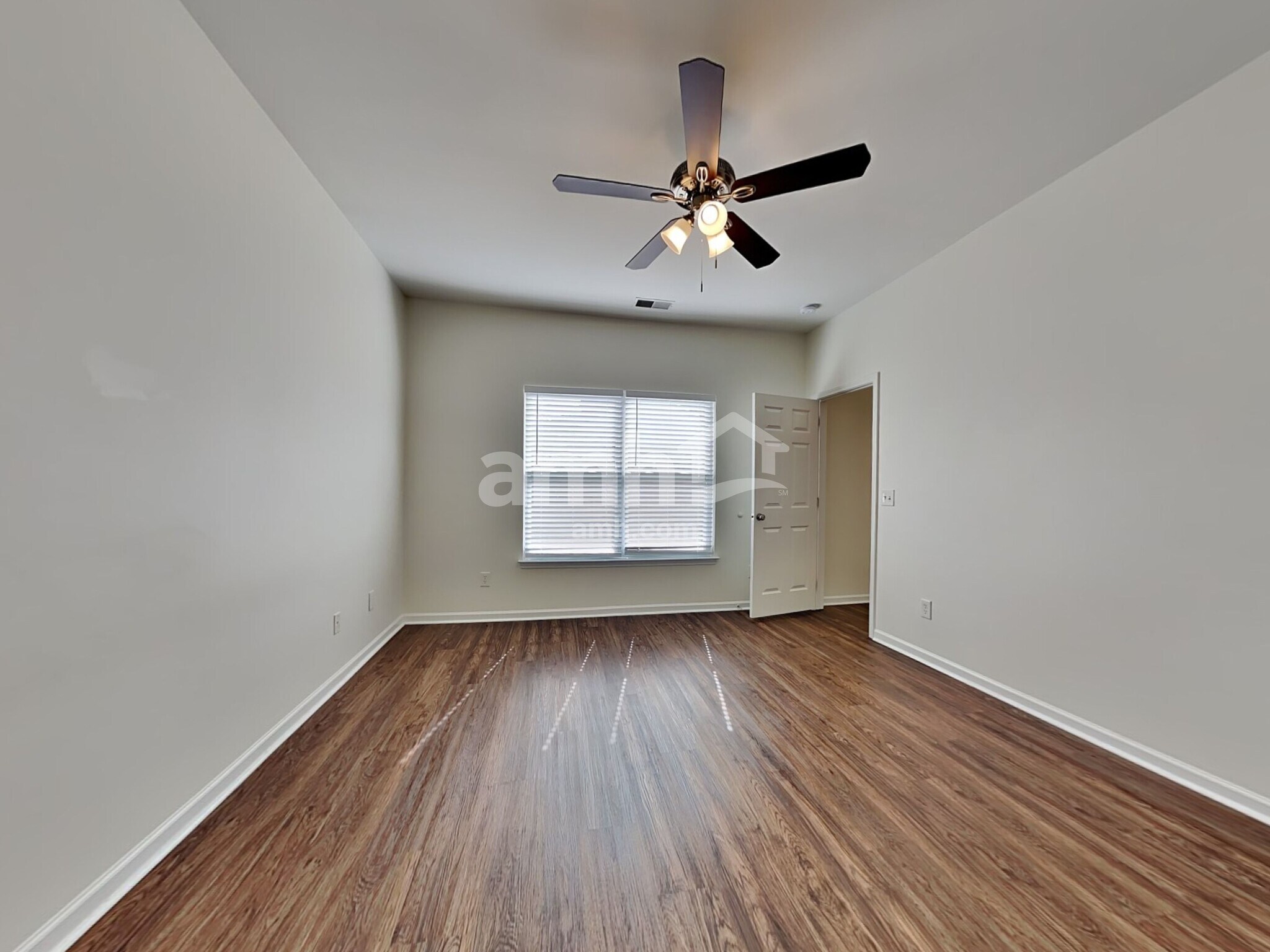 Building Photo - 110 Deerpath Trail