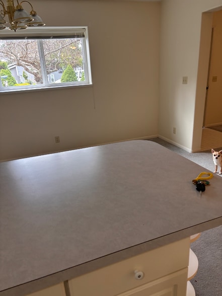 Building Photo - 285 Waldorf Pl