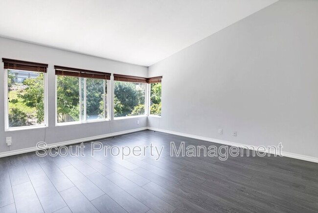 Building Photo - 32201 Pso San Esteban