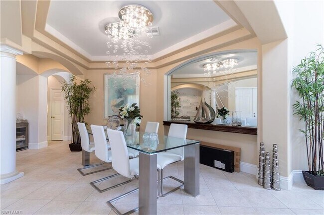 Building Photo - 5655 Lago Villaggio Way