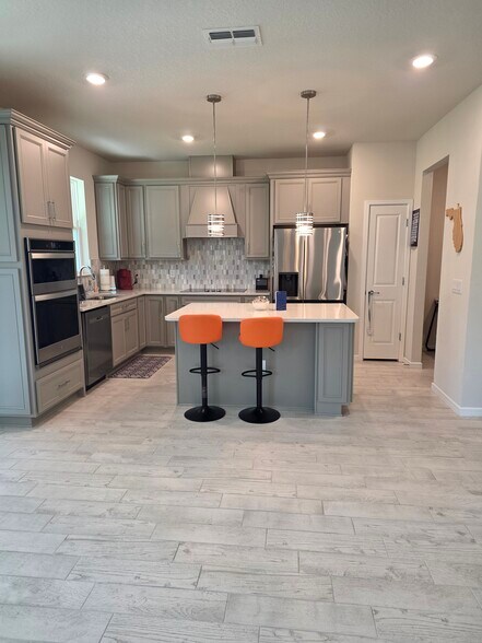 Building Photo - 12963 Brookside Moss Dr