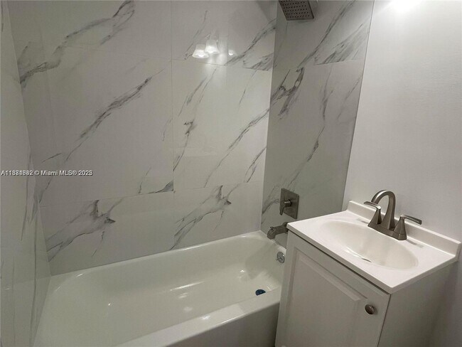 Building Photo - 7545 E Treasure Dr
