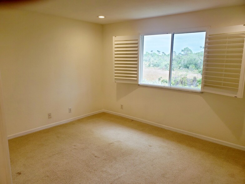 Building Photo - 5309 SE Jennings Ln