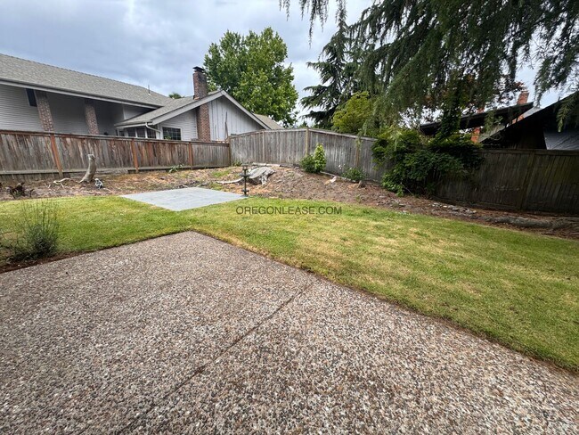 Building Photo - 2930 Tulip St