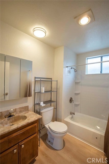 Building Photo - 1533 Plaza del Amo
